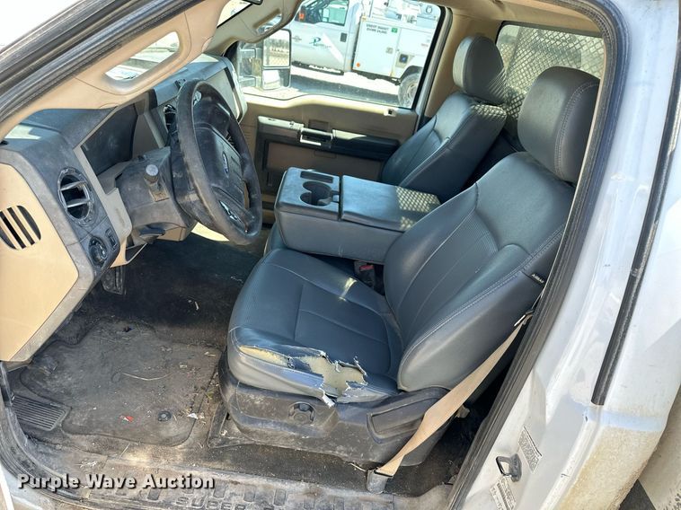 image for item LN9382 2012 Ford F550 Super Duty  bucket truck