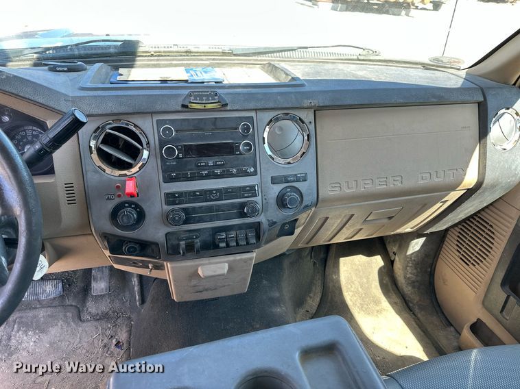 image for item LN9382 2012 Ford F550 Super Duty  bucket truck