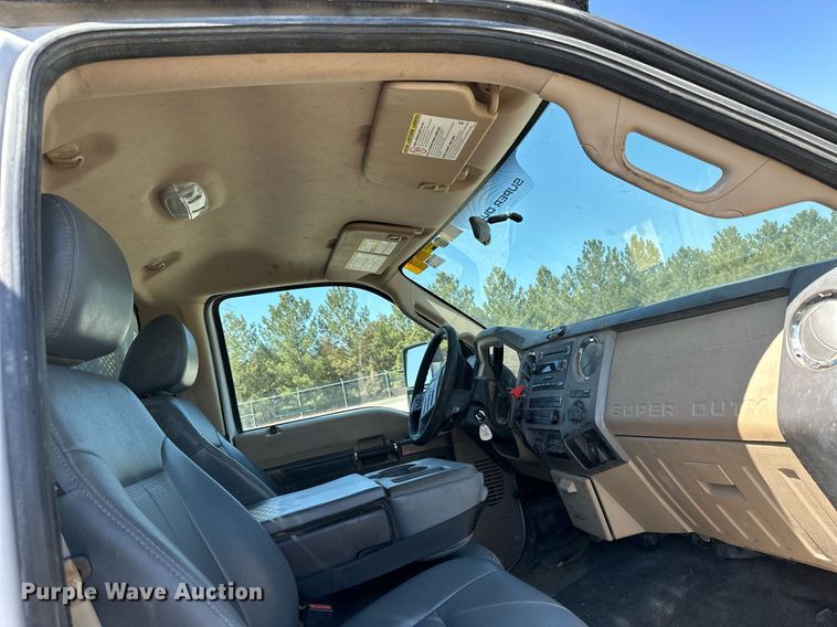 image for item LN9382 2012 Ford F550 Super Duty  bucket truck