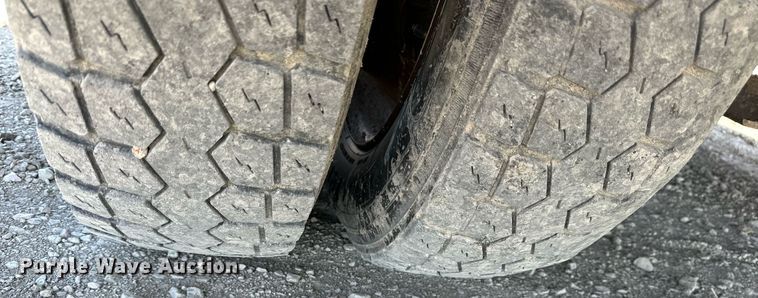 image for item LN9382 2012 Ford F550 Super Duty  bucket truck