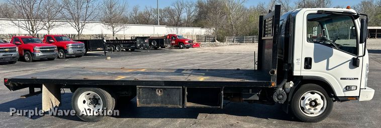 image for item LN9435 2016 Isuzu NPR HD  flatbed truck