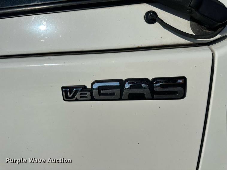 image for item LN9435 2016 Isuzu NPR HD  flatbed truck