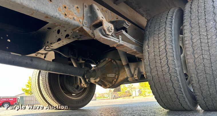 image for item LN9435 2016 Isuzu NPR HD  flatbed truck