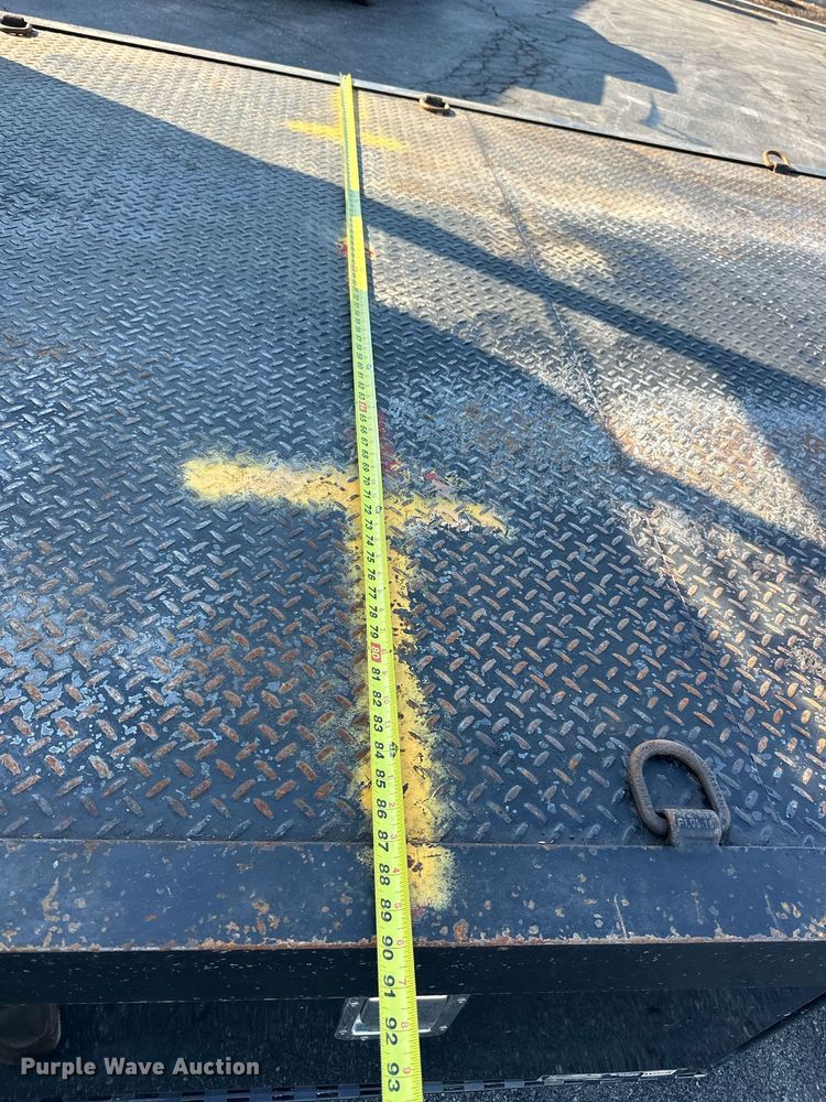 image for item LN9435 2016 Isuzu NPR HD  flatbed truck