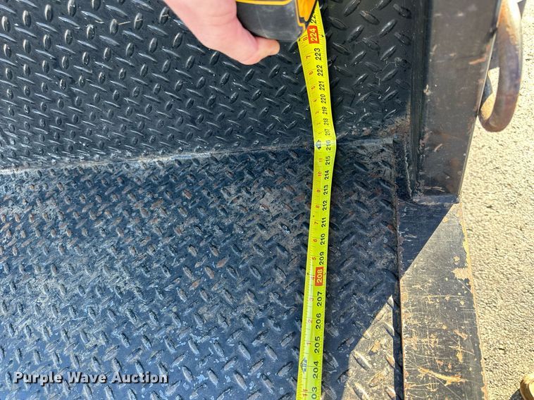 image for item LN9435 2016 Isuzu NPR HD  flatbed truck