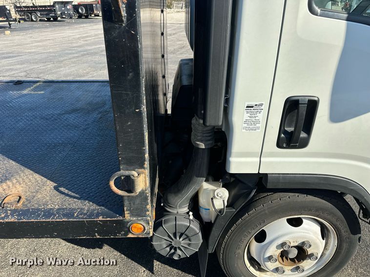 image for item LN9435 2016 Isuzu NPR HD  flatbed truck