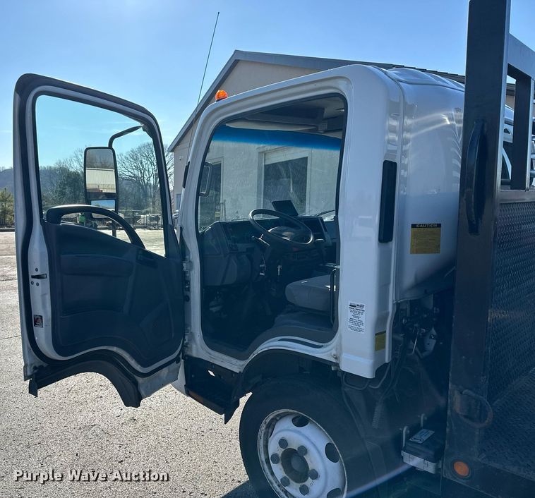 image for item LN9435 2016 Isuzu NPR HD  flatbed truck