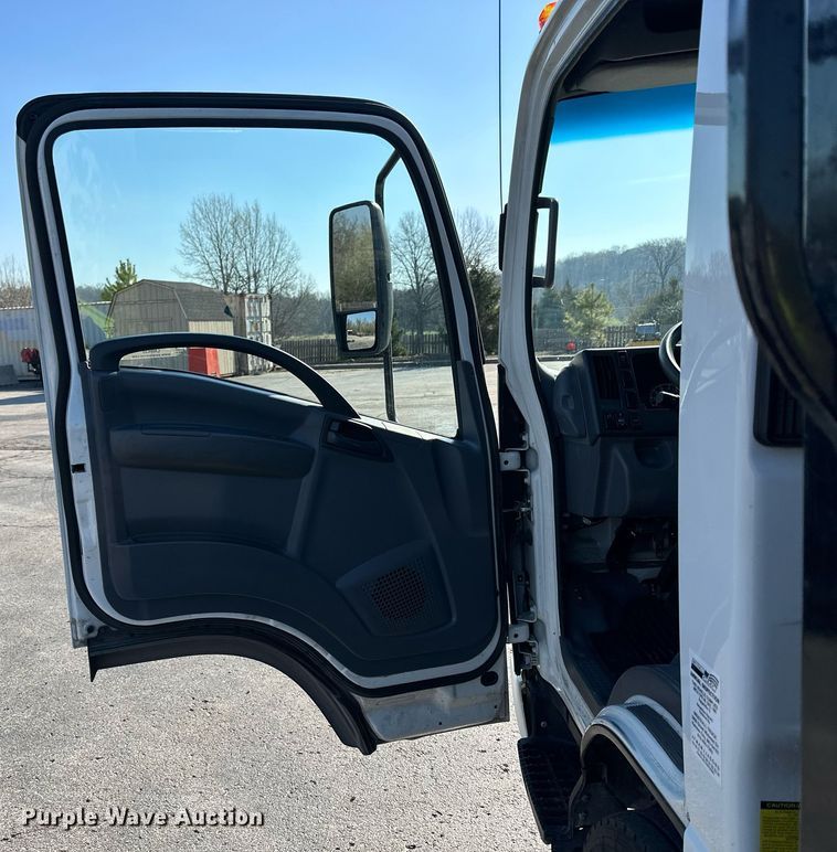 image for item LN9435 2016 Isuzu NPR HD  flatbed truck