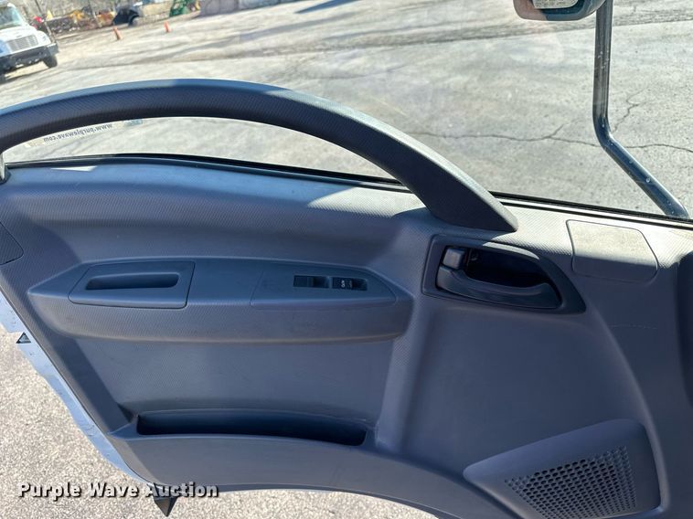 image for item LN9435 2016 Isuzu NPR HD  flatbed truck