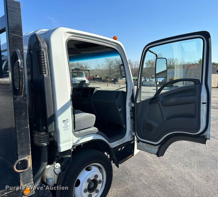 image for item LN9435 2016 Isuzu NPR HD  flatbed truck