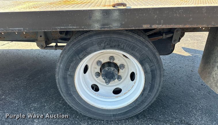 image for item LN9435 2016 Isuzu NPR HD  flatbed truck