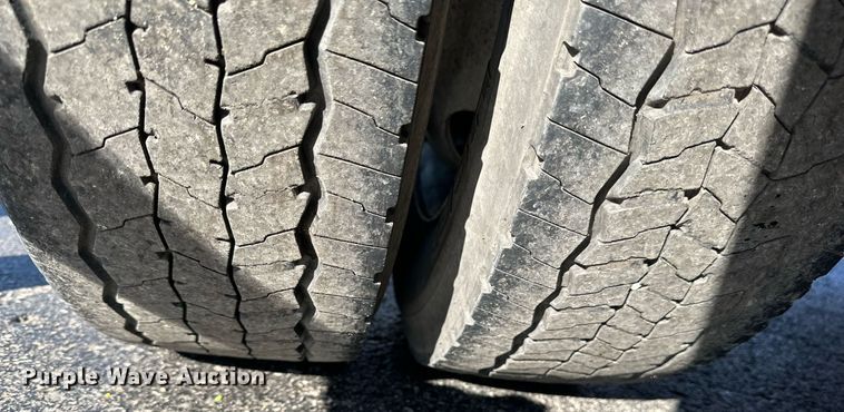 image for item LN9435 2016 Isuzu NPR HD  flatbed truck