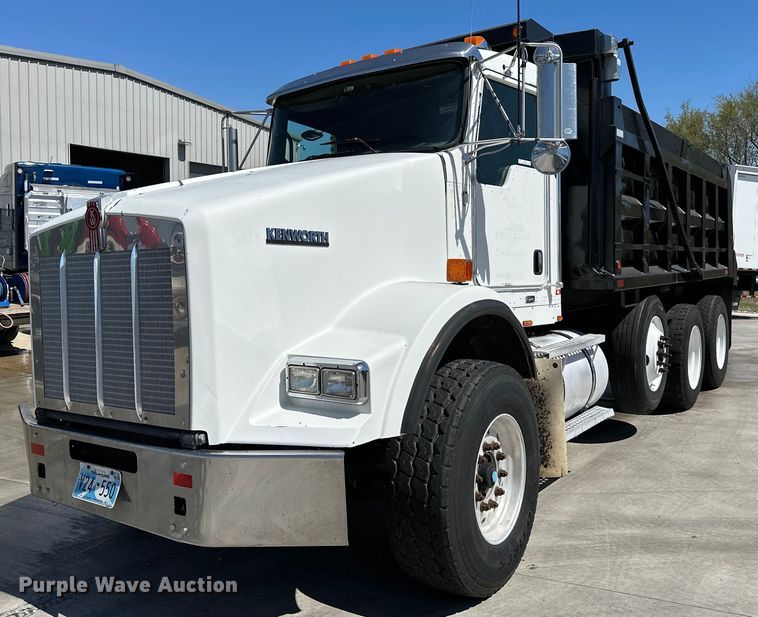 image for item LR9617 2009 Kenworth T800  dump truck