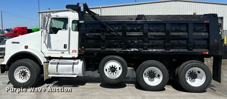 image for item LR9617 2009 Kenworth T800  dump truck
