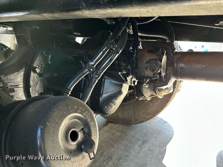 image for item LR9617 2009 Kenworth T800  dump truck