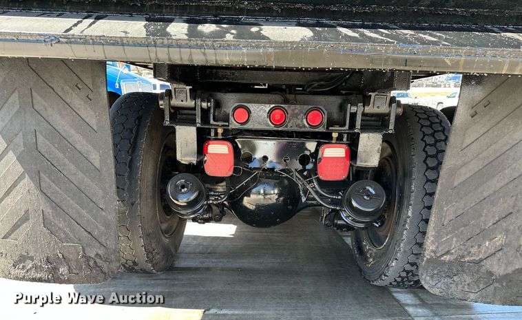 image for item LR9617 2009 Kenworth T800  dump truck