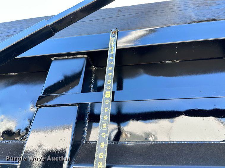 image for item LR9617 2009 Kenworth T800  dump truck