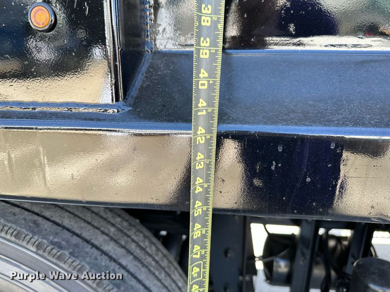 image for item LR9617 2009 Kenworth T800  dump truck