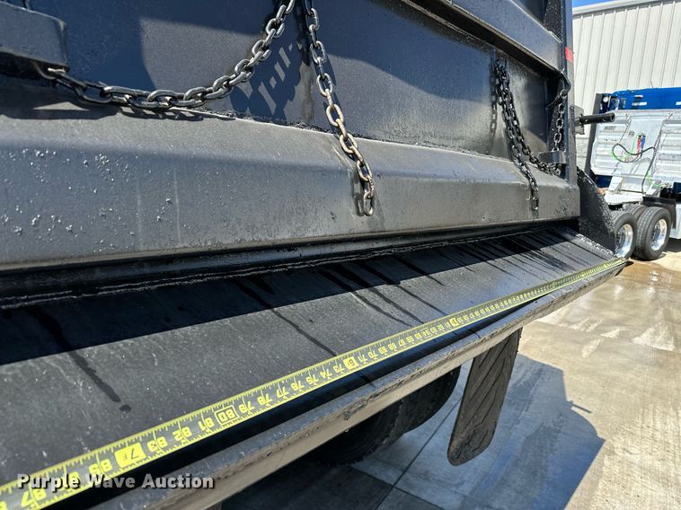 image for item LR9617 2009 Kenworth T800  dump truck