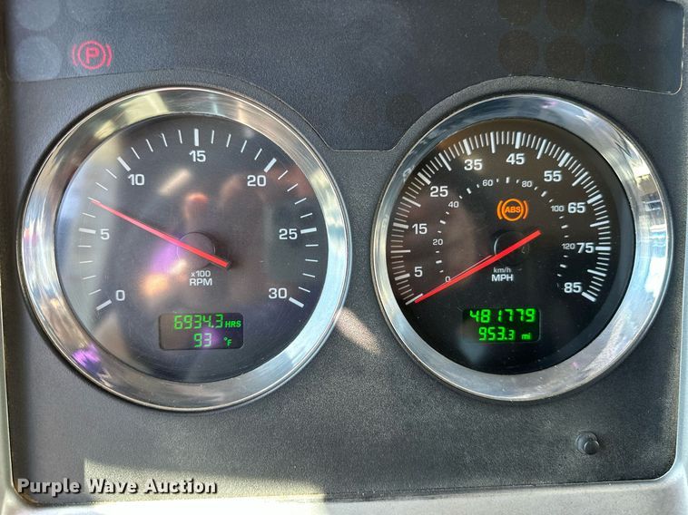 image for item LR9617 2009 Kenworth T800  dump truck