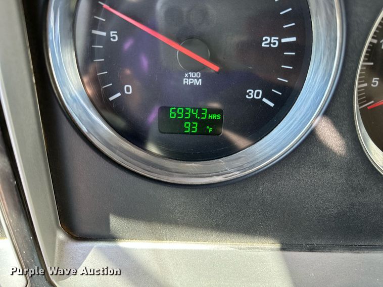 image for item LR9617 2009 Kenworth T800  dump truck