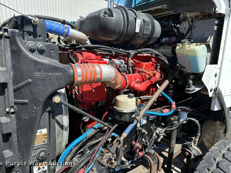 image for item LR9617 2009 Kenworth T800  dump truck