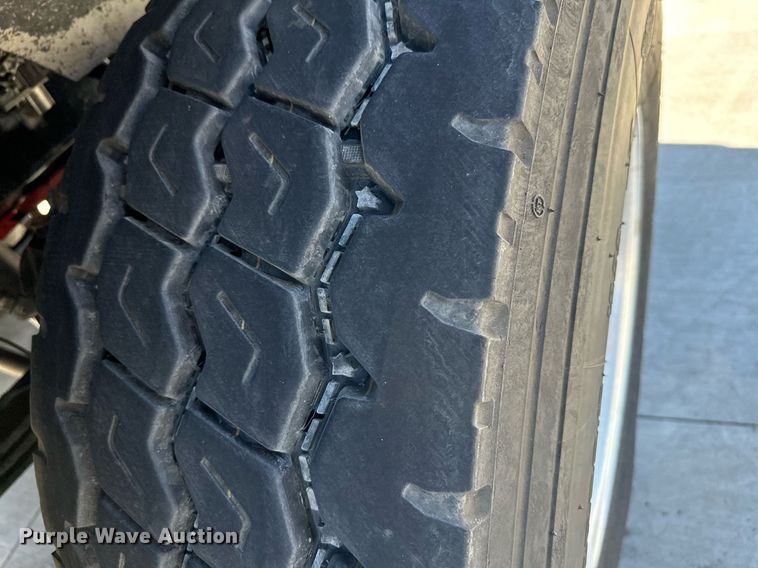 image for item LR9617 2009 Kenworth T800  dump truck