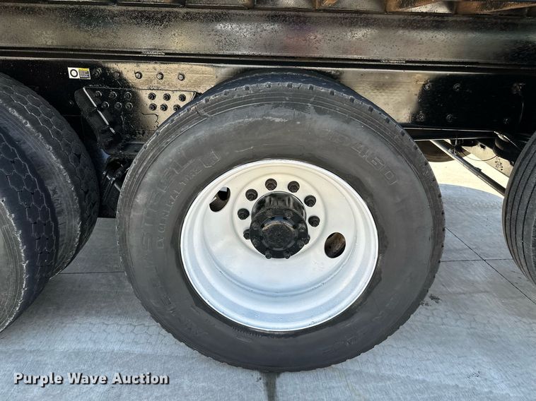 image for item LR9617 2009 Kenworth T800  dump truck