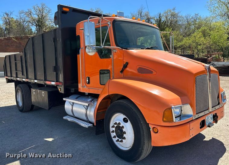 image for item LR9684 2008 Kenworth T300  dump truck