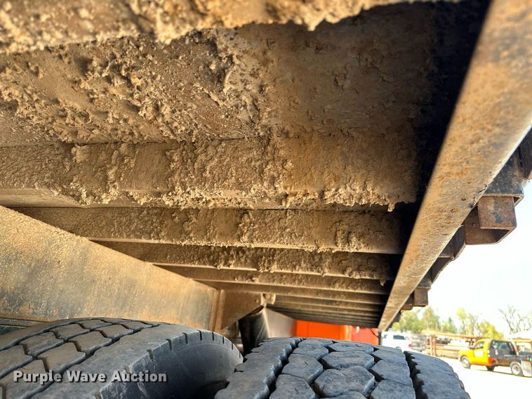 image for item LR9684 2008 Kenworth T300  dump truck