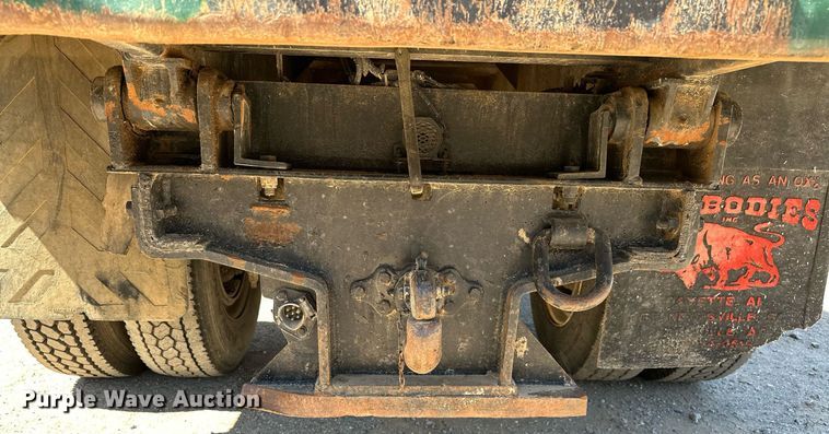 image for item LR9684 2008 Kenworth T300  dump truck