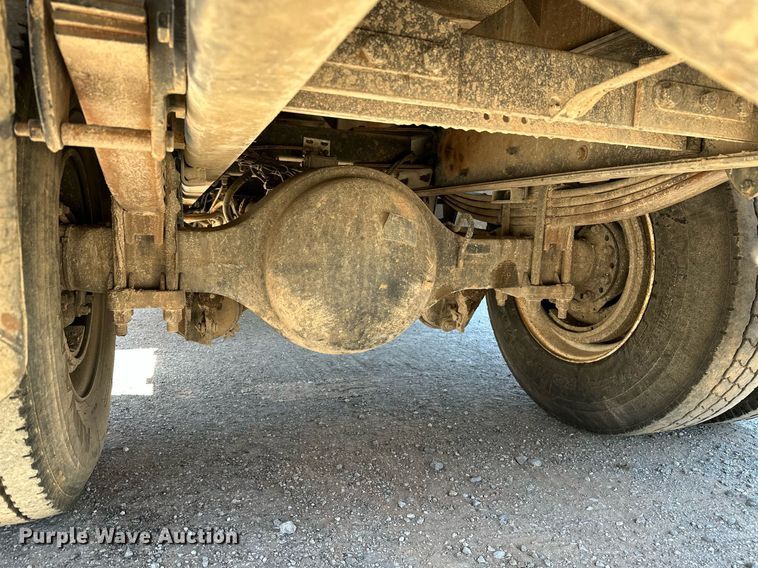 image for item LR9684 2008 Kenworth T300  dump truck