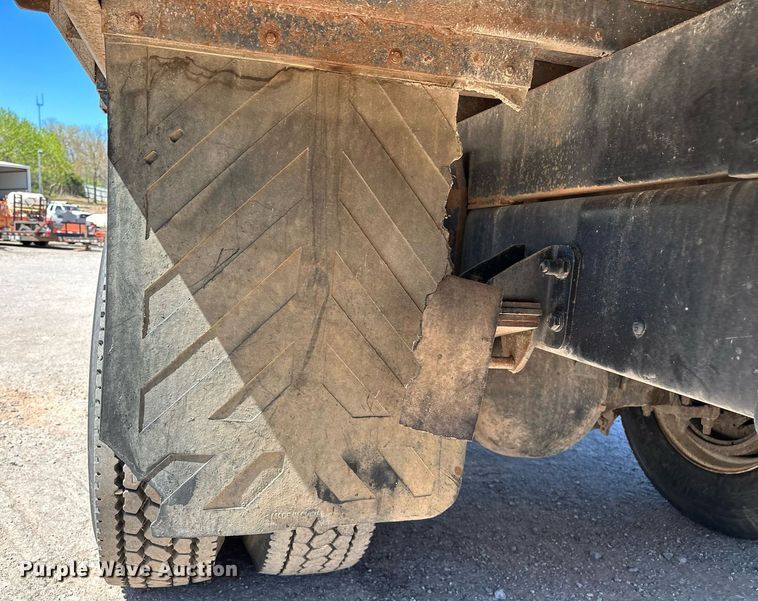 image for item LR9684 2008 Kenworth T300  dump truck