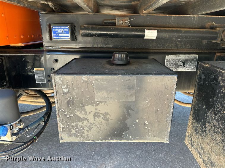 image for item LR9684 2008 Kenworth T300  dump truck