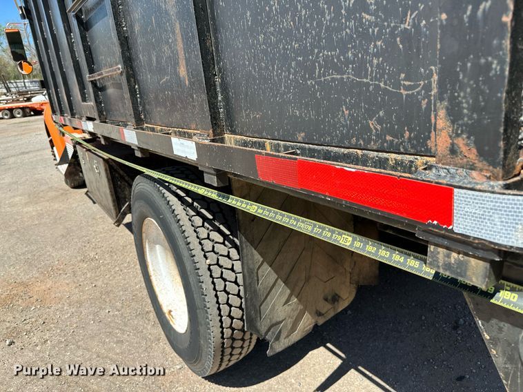 image for item LR9684 2008 Kenworth T300  dump truck