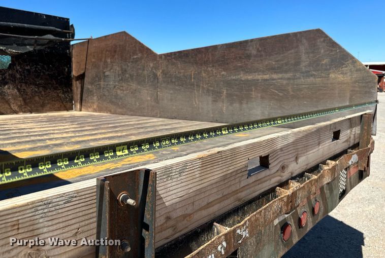 image for item LR9684 2008 Kenworth T300  dump truck