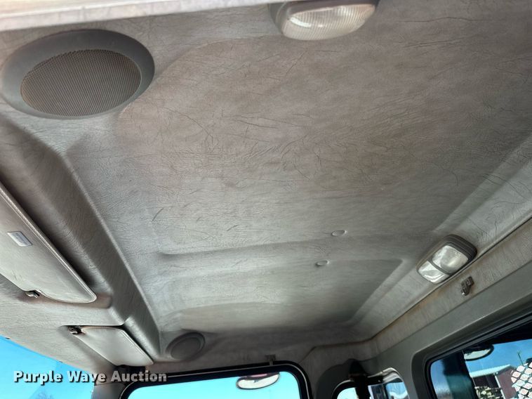 image for item LR9684 2008 Kenworth T300  dump truck