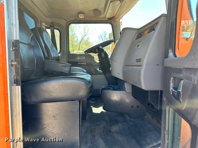 image for item LR9684 2008 Kenworth T300  dump truck