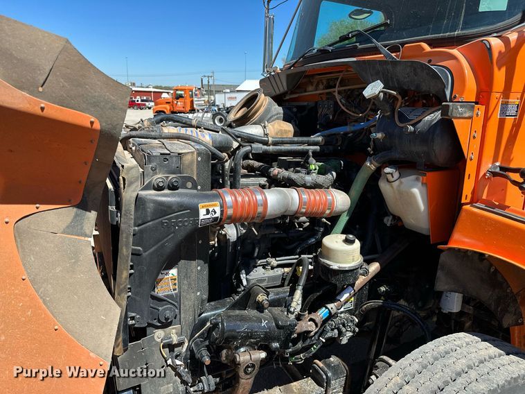 image for item LR9684 2008 Kenworth T300  dump truck