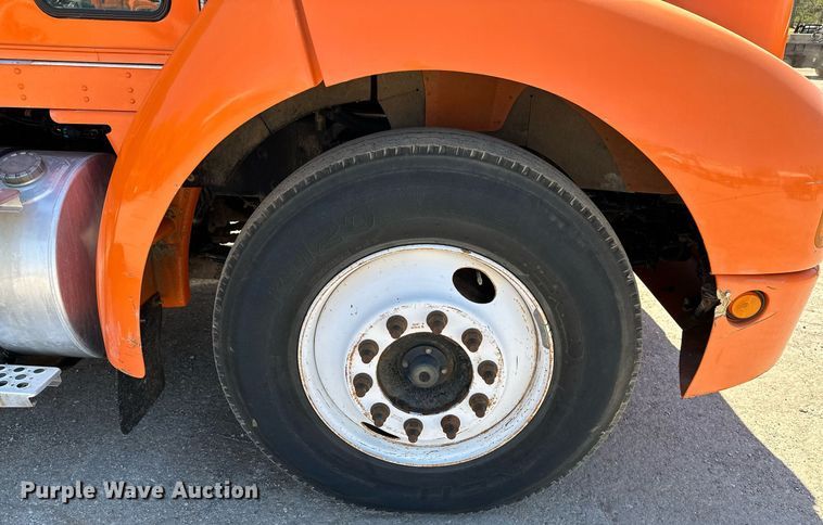 image for item LR9684 2008 Kenworth T300  dump truck