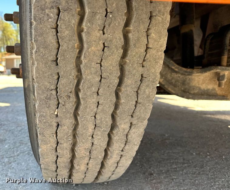 image for item LR9684 2008 Kenworth T300  dump truck