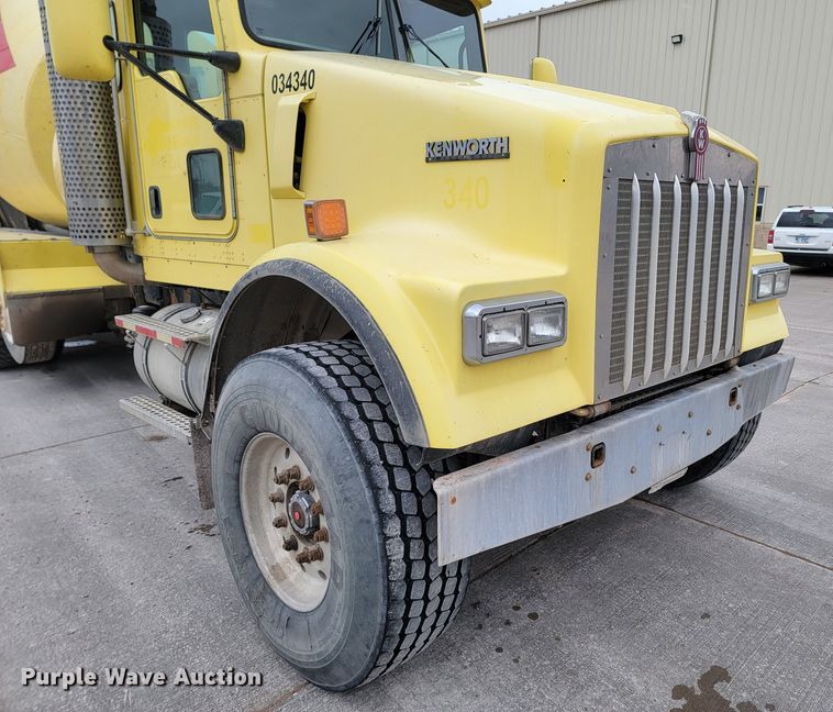 image for item LV9456 2006 Kenworth W900  ready mix truck