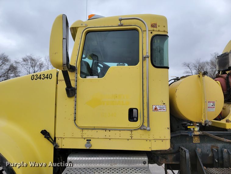 image for item LV9456 2006 Kenworth W900  ready mix truck