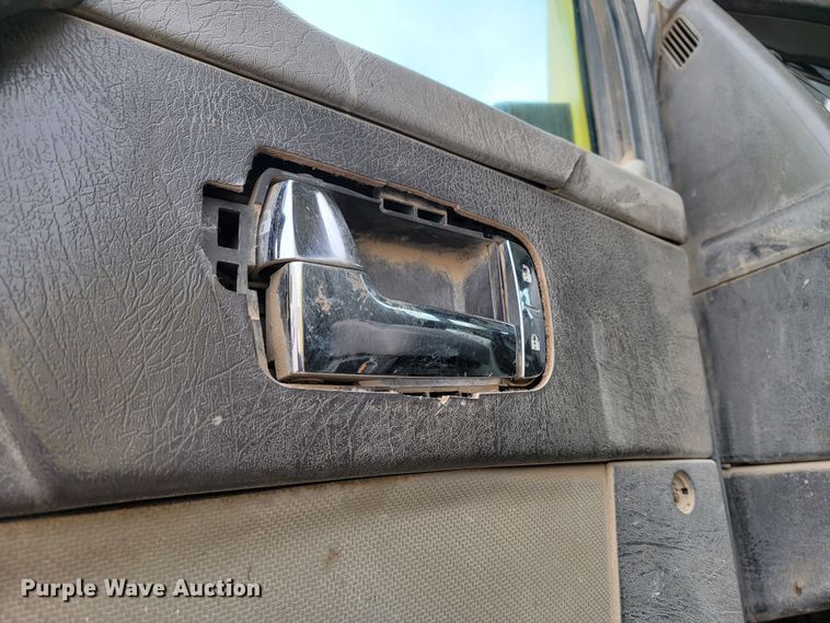 image for item LV9456 2006 Kenworth W900  ready mix truck