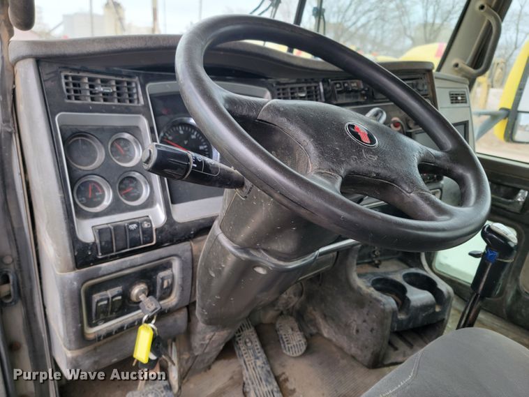 image for item LV9456 2006 Kenworth W900  ready mix truck