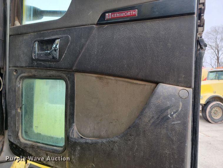 image for item LV9456 2006 Kenworth W900  ready mix truck