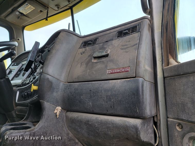 image for item LV9456 2006 Kenworth W900  ready mix truck