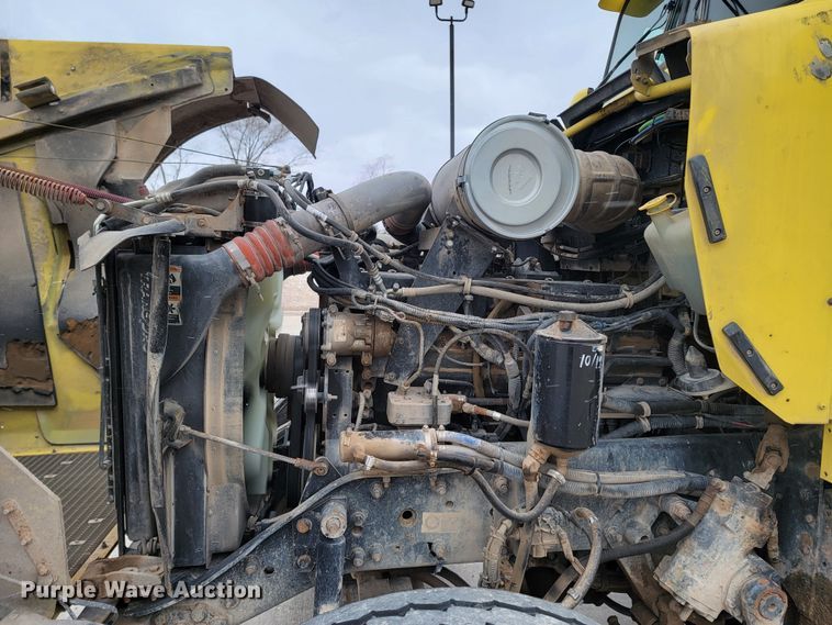 image for item LV9456 2006 Kenworth W900  ready mix truck