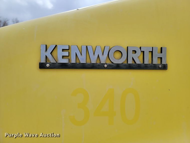 image for item LV9456 2006 Kenworth W900  ready mix truck