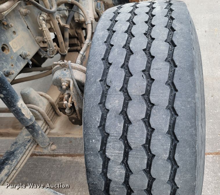 image for item LV9456 2006 Kenworth W900  ready mix truck